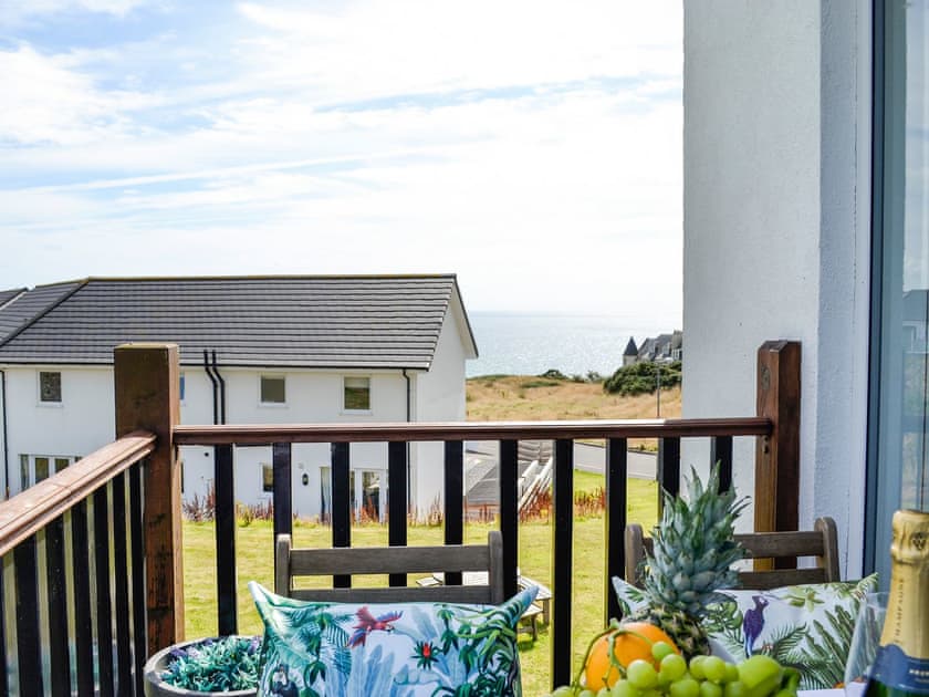 Sitting-out-area | The Greenkeeper - The Fairways, Portpatrick