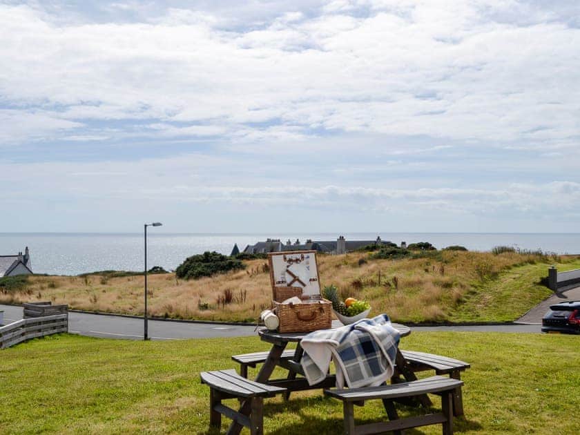 Sitting-out-area | The Greenkeeper - The Fairways, Portpatrick