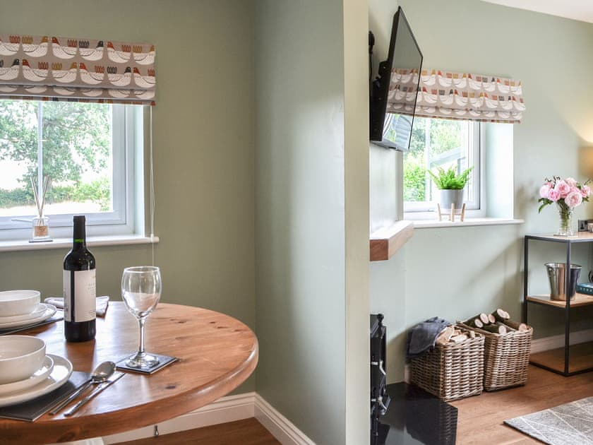 Dining Area | The Hen House - East Yorkshire Cottages, Bridlington