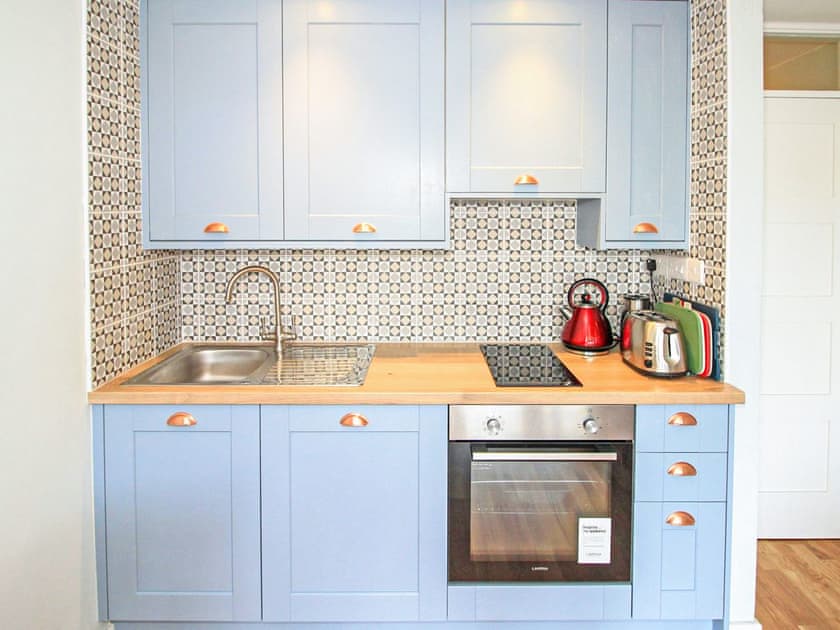 Kitchen area | Port View Bach, Porthmadog