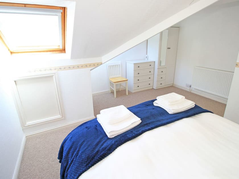 Bedroom 1: Double bedroom | Fisherman Cove, Porthmadog
