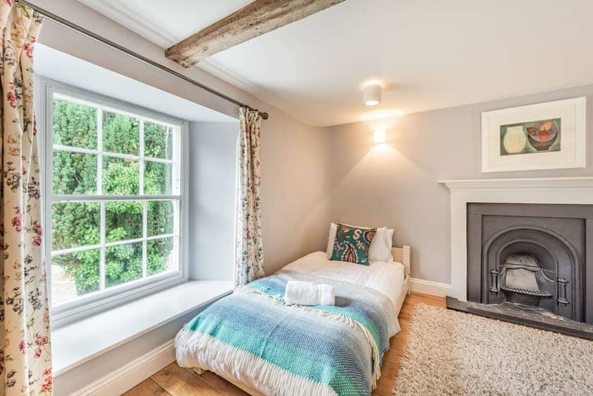 Twin bedroom | Ty Glyn Mansion Cottage, Cilau Aeron, near Aberaeron