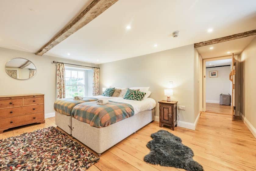 Twin bedroom | Ty Glyn Mansion Cottage, Cilau Aeron, near Aberaeron