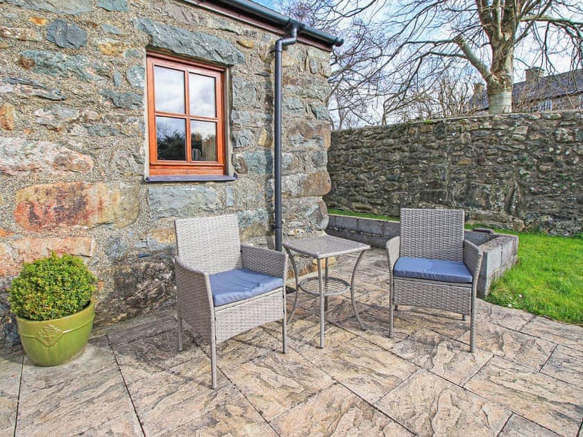 Sitting-out-area | Country Escape, Chwilog