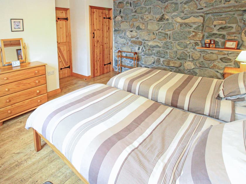 Twin bedroom | Country Escape, Chwilog