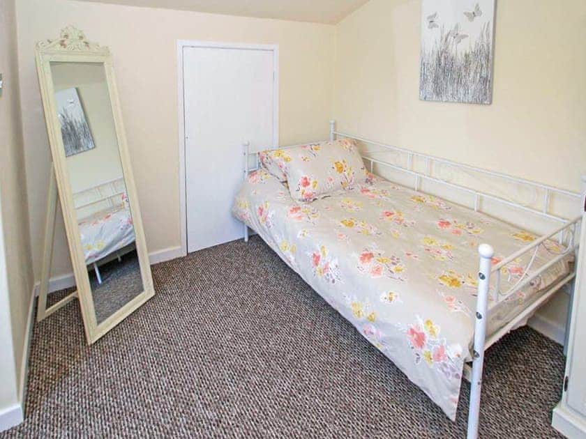 Single bed in Double bedroom  | Dowlais, Llanllyfni, near Caernarfon