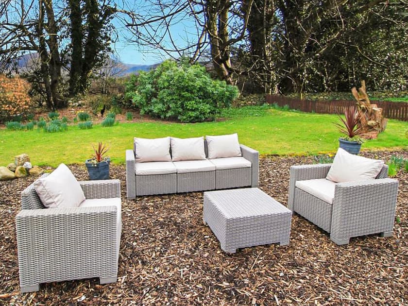 Shared Back Garden with 1 other cottage, Sitting-out-area  | Dowlais, Llanllyfni, near Caernarfon