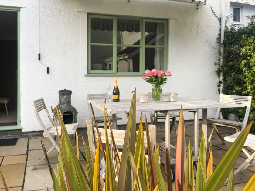 Exterior | Green Cottage, Borth Y Guest, near Porthmadog