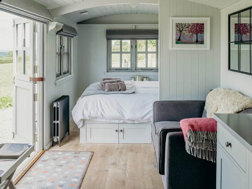 Living area | Phoebe’s Folly - Kernow Retreats, Milton Abbot, near Tavistock