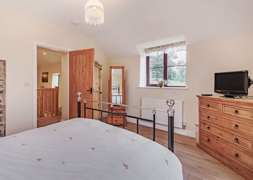 Double bedroom | Sgubor Fach, Penybntfawr, near Oswestry