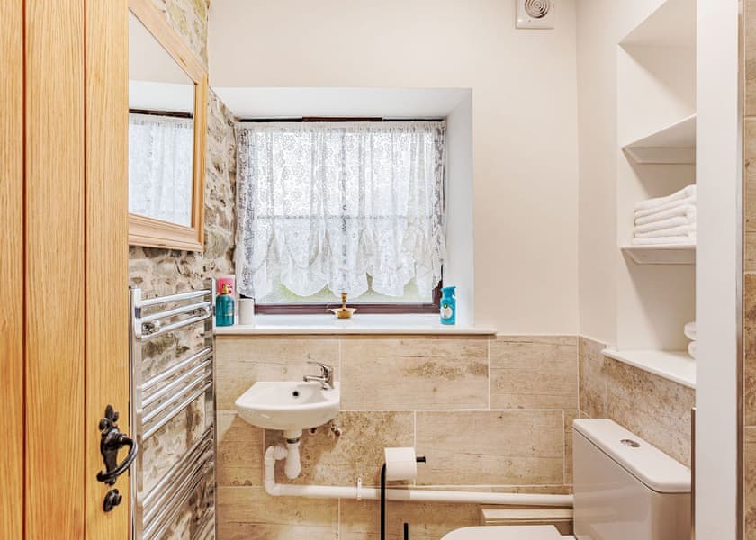 Shower room | Sgubor Fach, Penybntfawr, near Oswestry