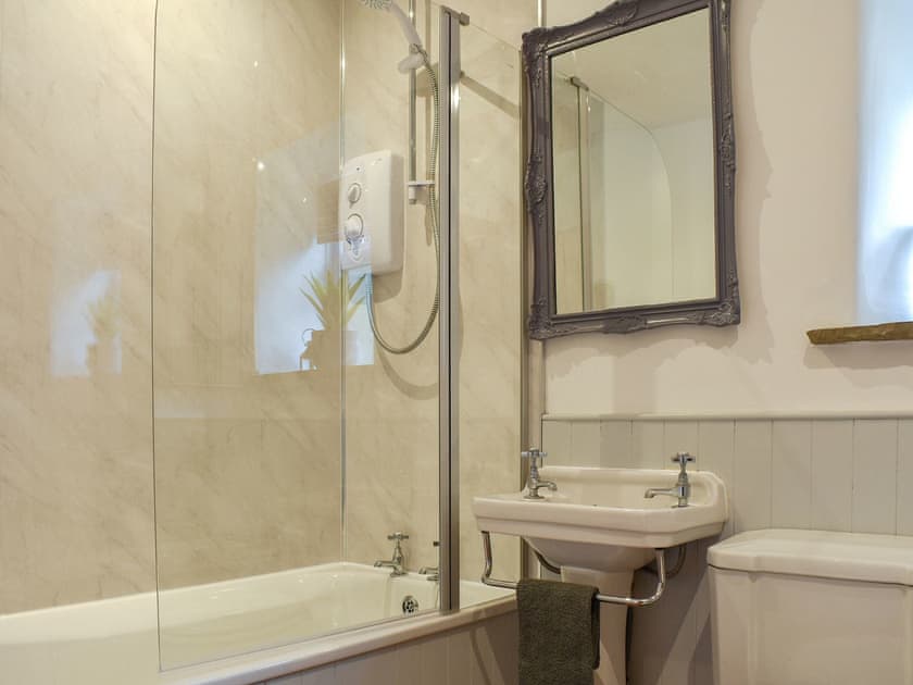 Bathroom | Gem Cottage, Longnor, Near Buxton