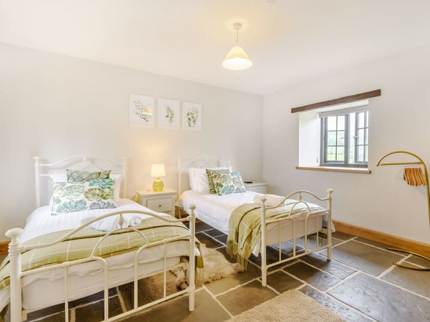 Twin bedroom | Penshenkin Barn, New Radnor, near Presteigne