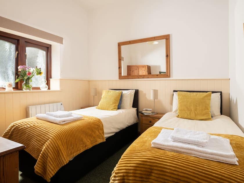 Twin bedroom | Granary - Tunstead Cottages, Tunstead