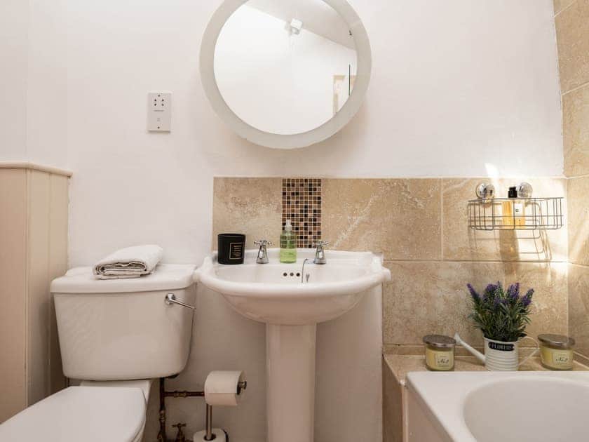 Bathroom | Granary - Tunstead Cottages, Tunstead