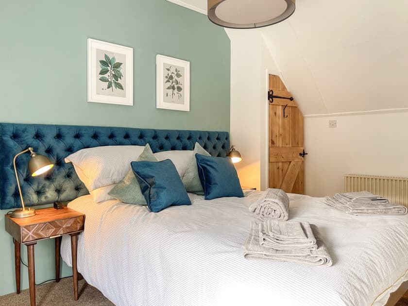 Double bedroom | Winkle Cottage, Calbourne
