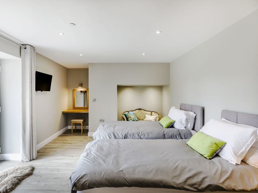 Twin bedroom | Upper Bryn Y Groes, Meifod