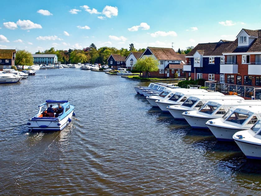 Wroxham on the water | The Norfolk Broads Cottage Farthings, Wroxham