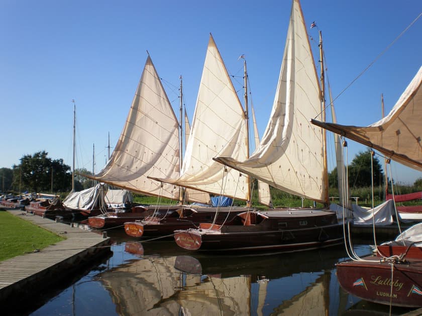 Sailing on The Broads | The Norfolk Broads Cottage Farthings, Wroxham