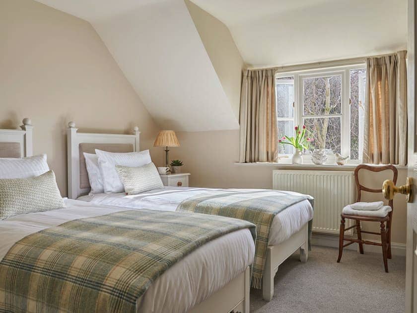 Twin bedroom | Hungate Garden Cottage - Hungate Cottages, Pickering