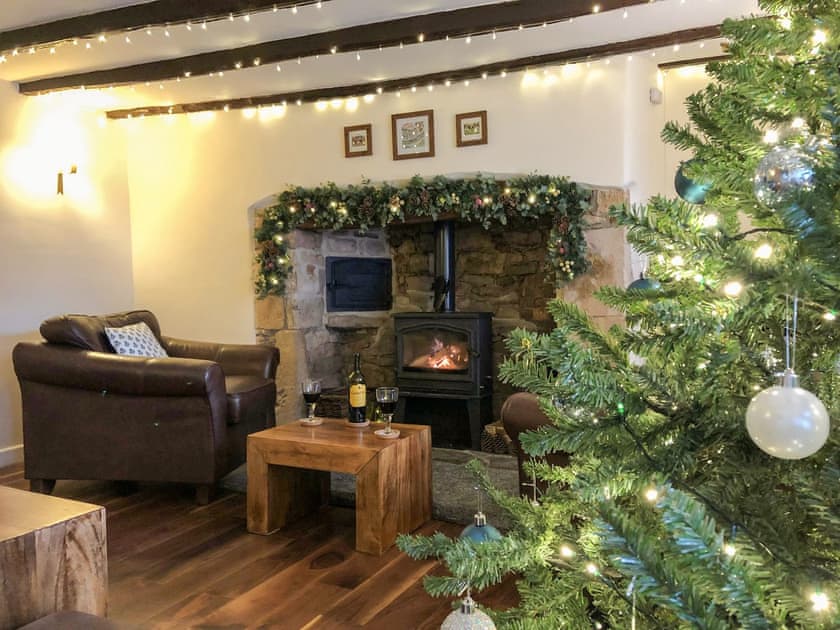 Festive decorations at Christmas time | Church View Cottage and Barn, Hatherleigh, near Okehampton