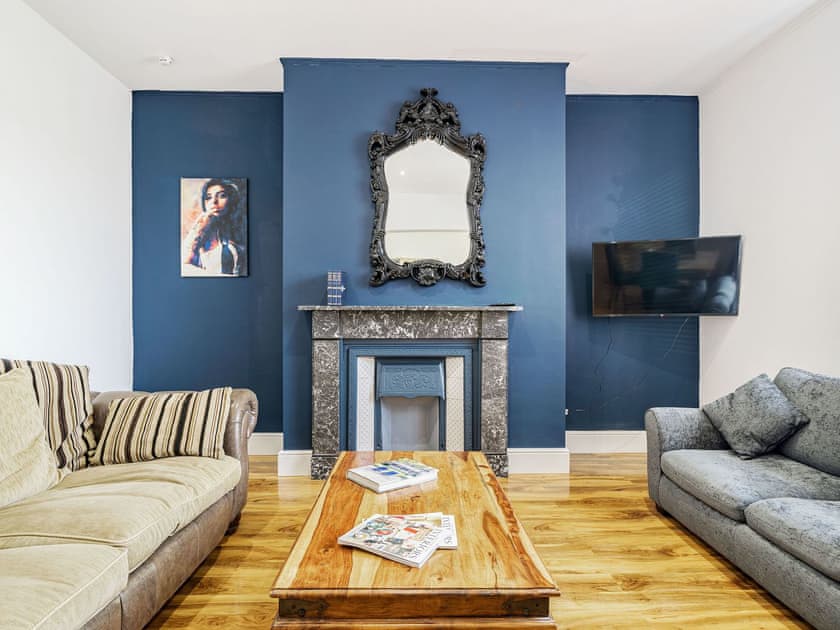 Garlands Apartment 4 (ref UK40410) in Lytham St Annes