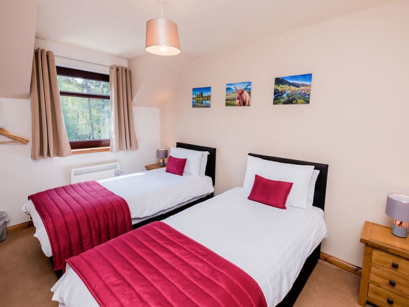 Twin bedroom | The Galleries No. 3 - The Galleries, Spean Bridge