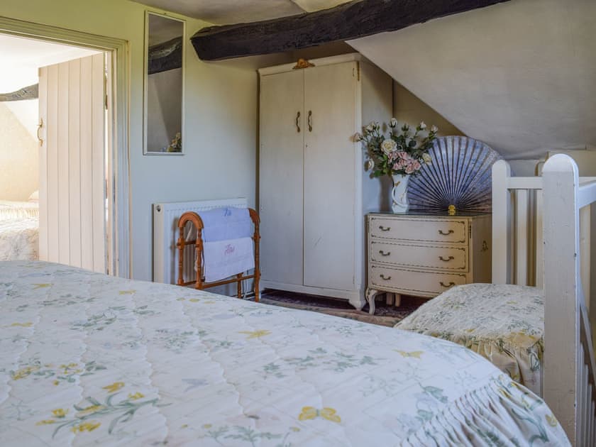 Double bedroom | Tudor Cottage, Barton