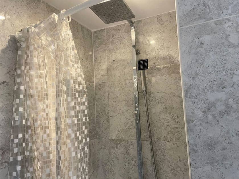 Shower room | Yew Tree Cottage, Chesterfield