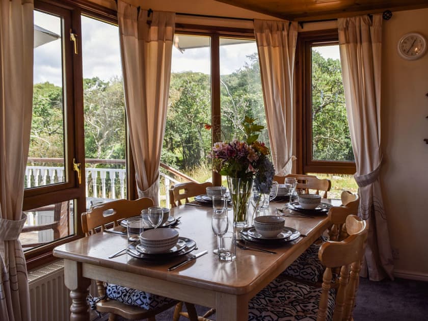 Dining Area | Teasel Lodge - Lunga Estate Lodges, Craobh Haven