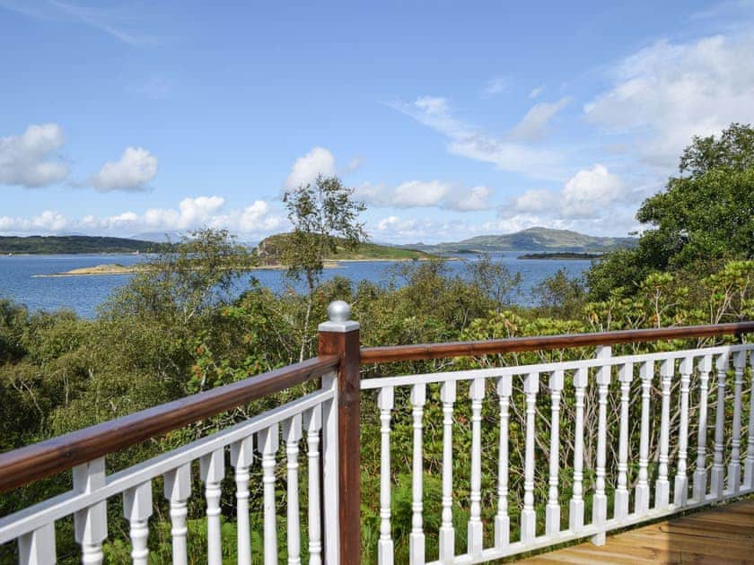 Decking | Teasel Lodge - Lunga Estate Lodges, Craobh Haven