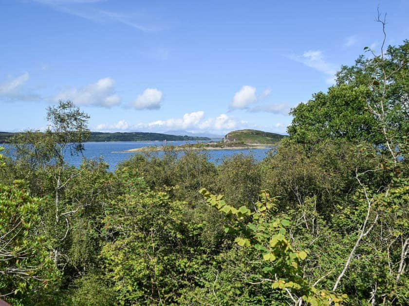 Surrounding area | Teasel Lodge - Lunga Estate Lodges, Craobh Haven