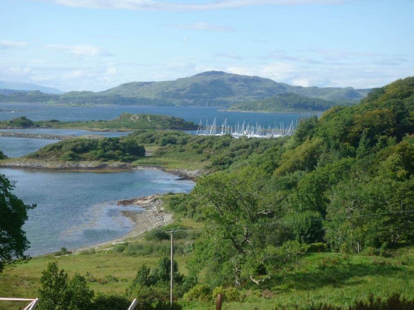 Surrounding area | Teasel Lodge - Lunga Estate Lodges, Craobh Haven