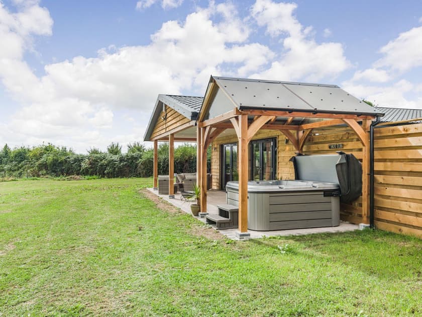 Exterior | Oak Tree Lodge - Upper Holme Lodges, Lyonshall, near Kington