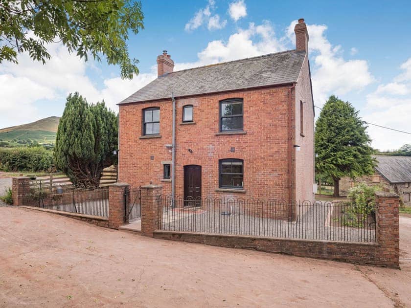 Exterior | Gwrlodde, Talgarth, near Brecon