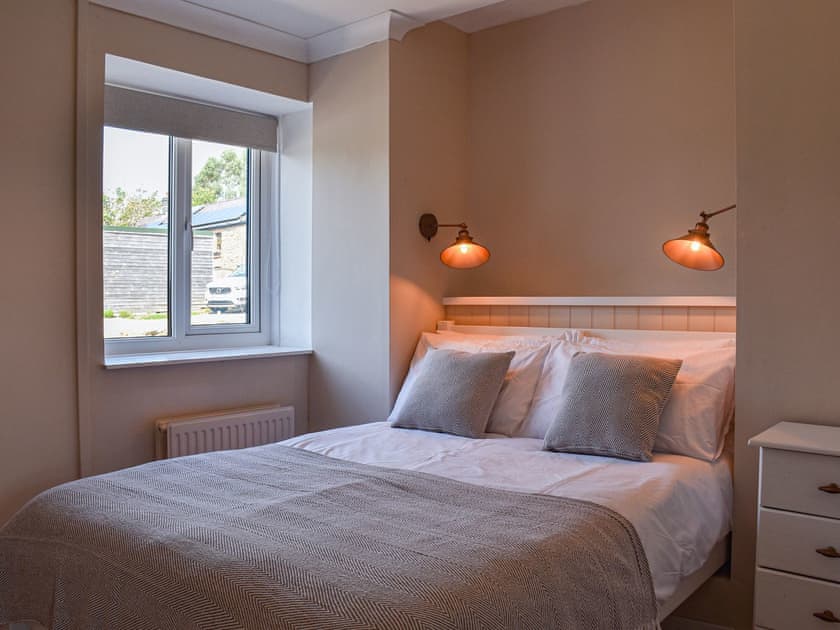 Double bedroom | Swallow Cottage - Gowerton Cottages, Gowerton, near Swansea