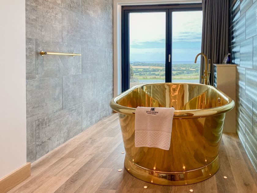 En-suite | The View - Wooldown Holiday Cottages, Marhamchurch, near Bude