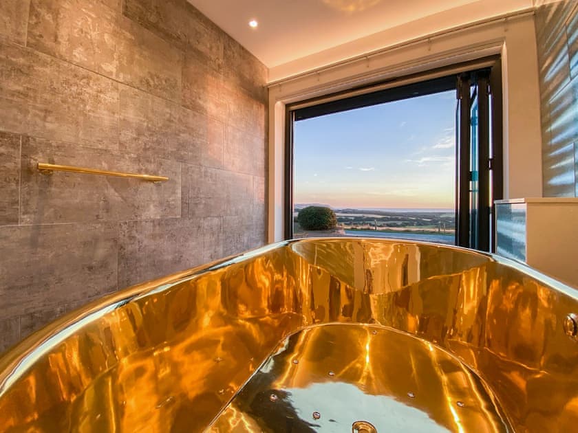 En-suite | The View - Wooldown Holiday Cottages, Marhamchurch, near Bude