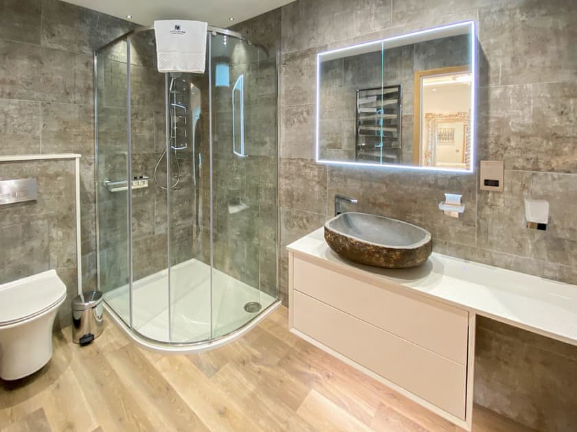 En-suite | The View - Wooldown Holiday Cottages, Marhamchurch, near Bude