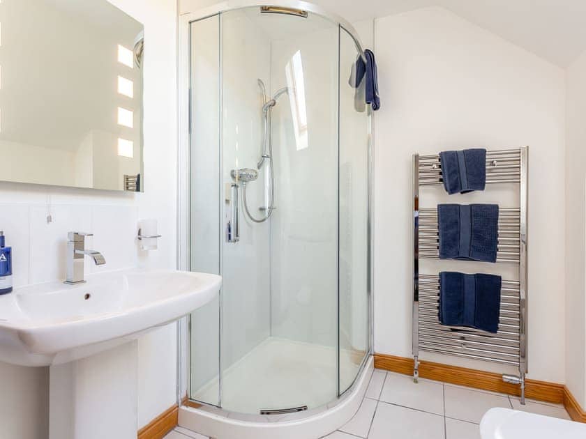 En-suite | Lochside House, Letterfearn By Kyle, Wester Ross