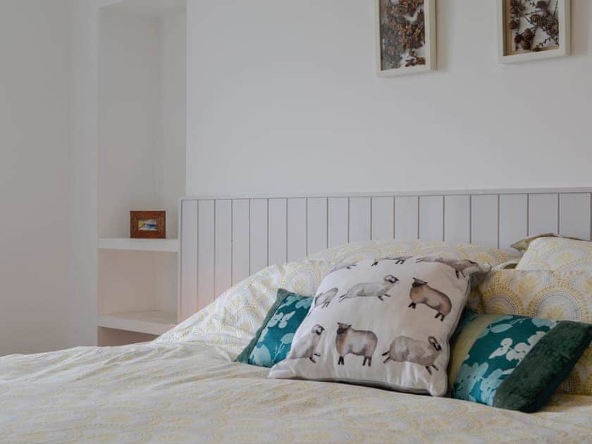Double bedroom | Greenford Farm, Dundee