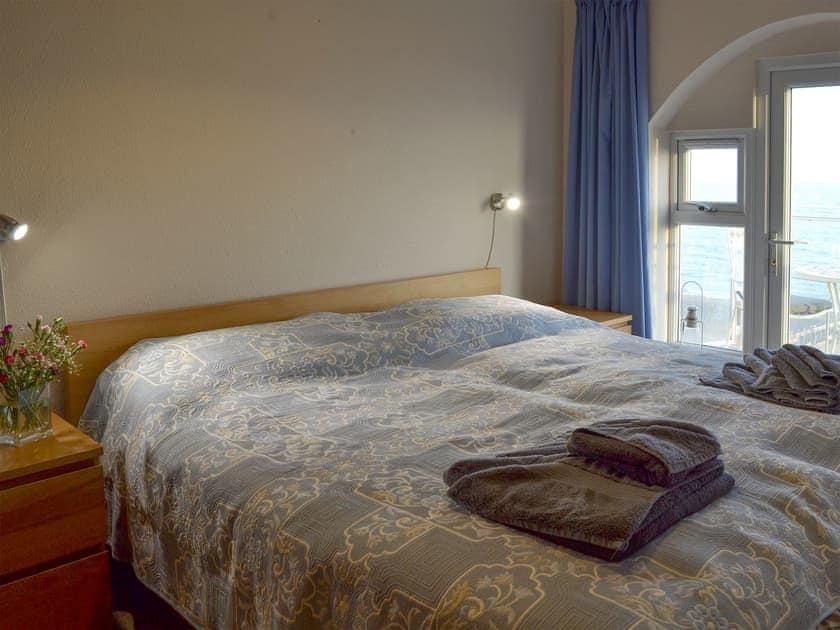 Restful double bedroom | Coast Lodge, Pevensey Bay