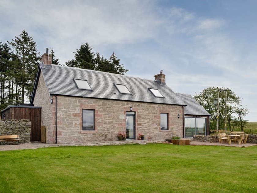 Exterior | Greenford Farm, Dundee
