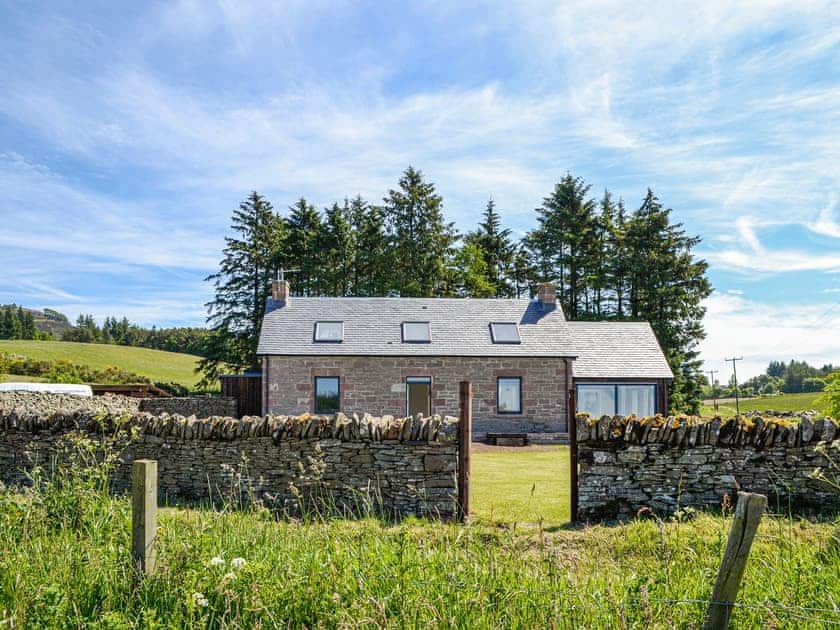 Setting | Greenford Farm, Dundee
