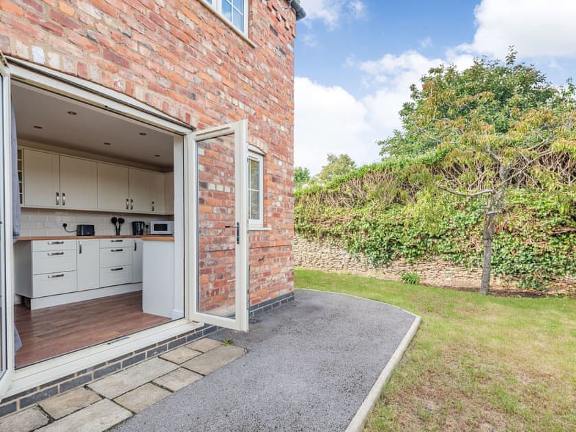 The Bottle & Glass Cottages The Bottle in NormanbyBySpital