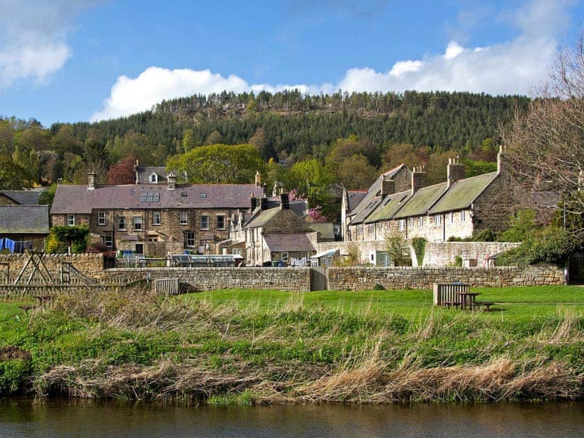 Riverside playpark 10 mins drive away | Beech Cottage, Fairway View Cottage, Valley View Cottage - Copper Beech Cottages, Rothbury