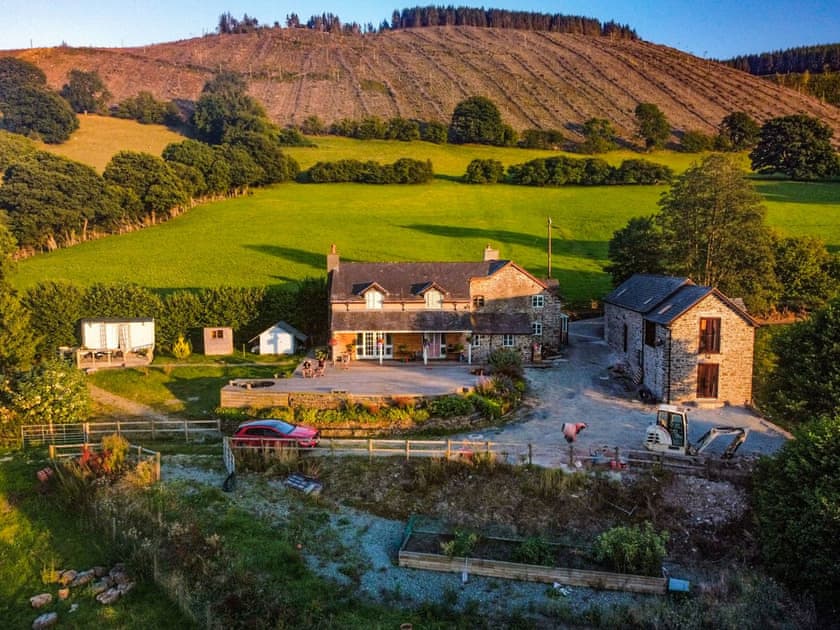 Setting | Sgubor Fach, Penybntfawr, near Oswestry
