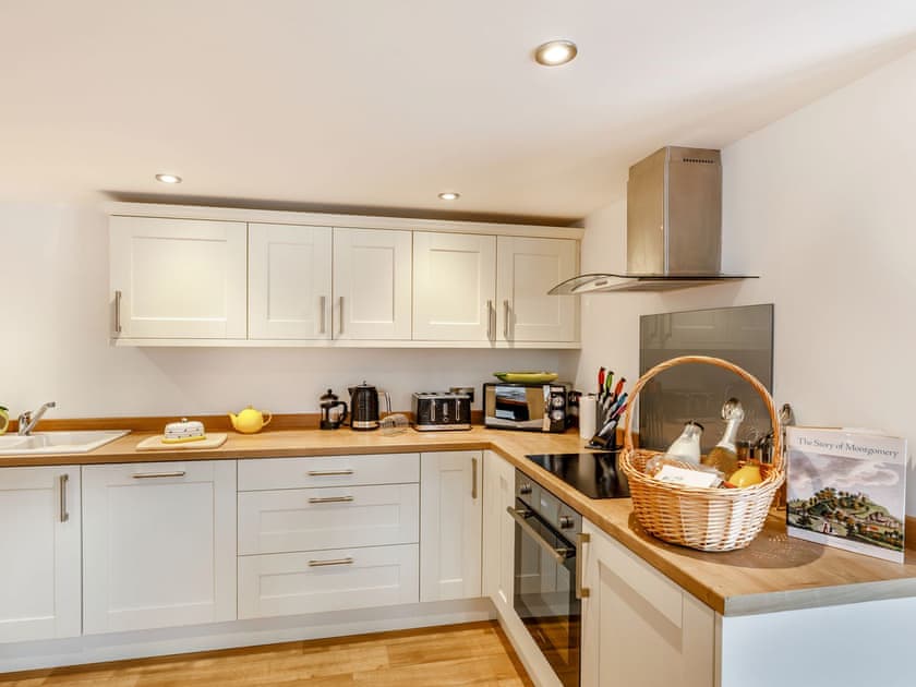 Kitchen | Pentre GetawaysThe Granary, Llandyssil, near Montgomery