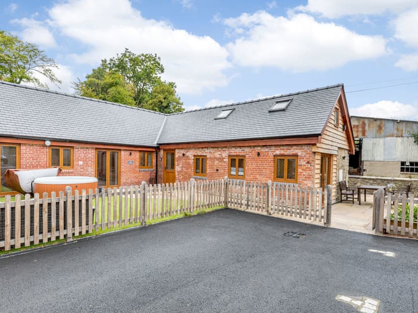 Exterior | Pentre GetawaysThe Granary, Llandyssil, near Montgomery