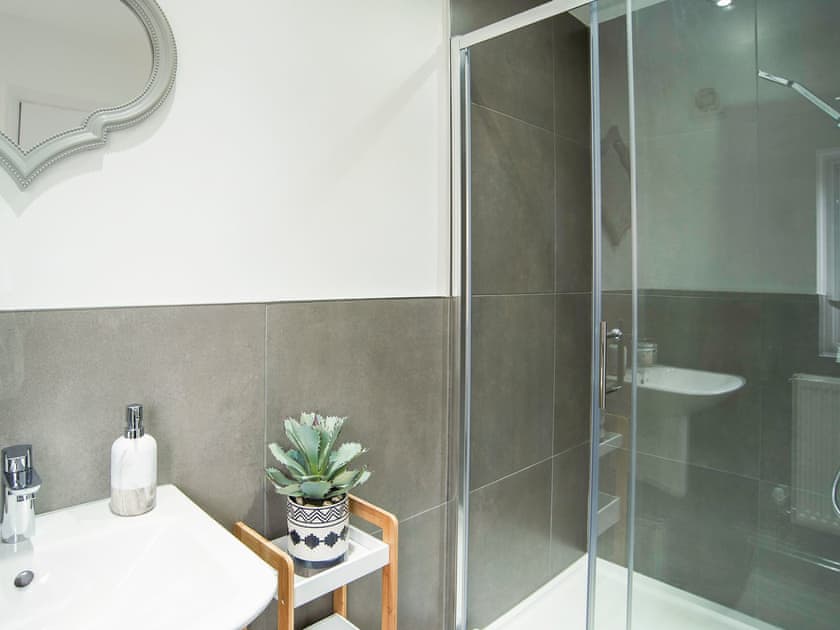Shower room | Doctors Lane, Melton Mowbray